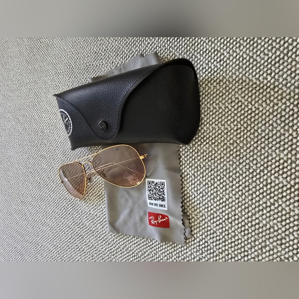 Ray-ban aviator sunglasses